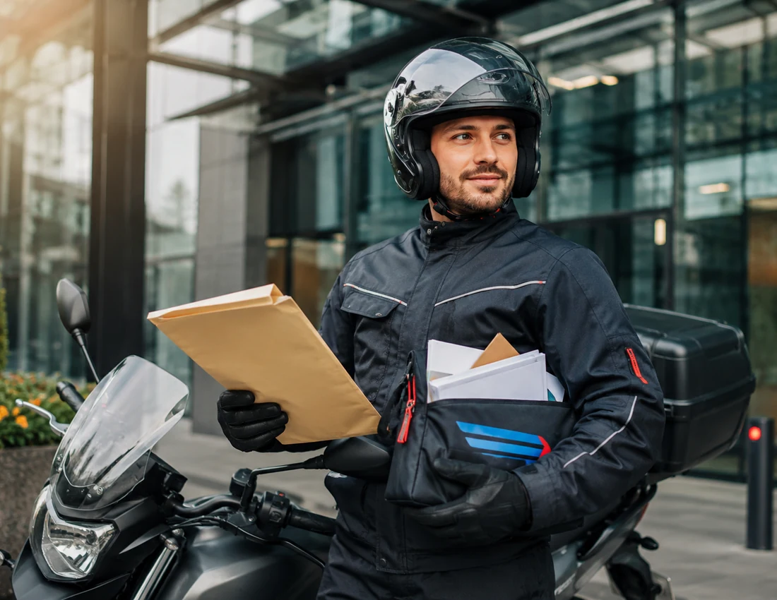 Motoboy em serviço